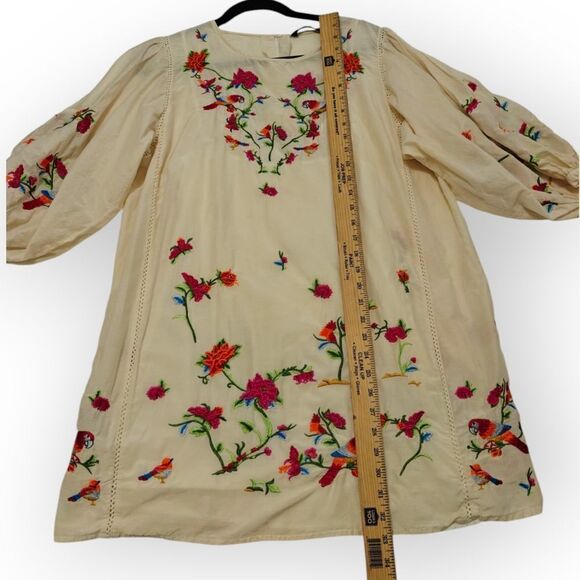 Zara Premium Embroidered Parrots Red and Cream Resort Mini Dress Crew Neck Sz L - Picture 6 of 10
